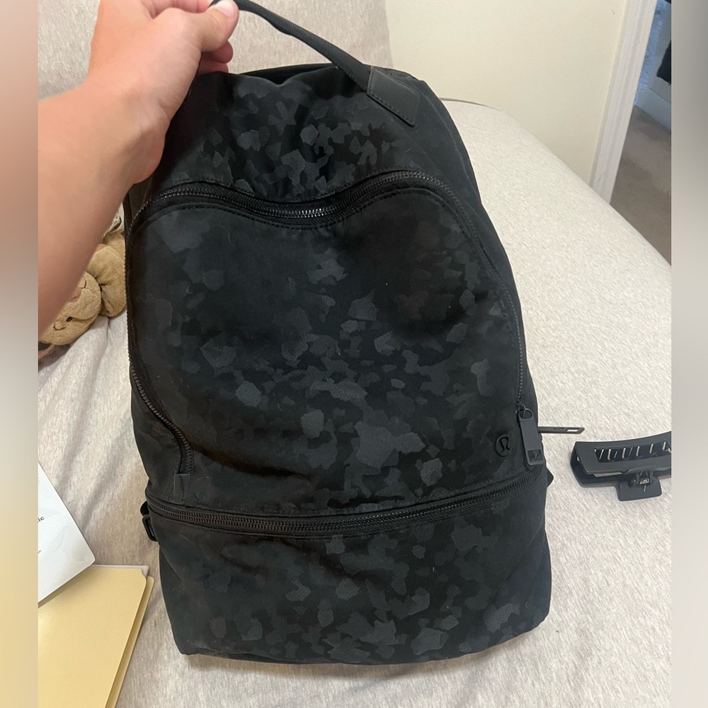 lululemon Adventurer Backback - 21L